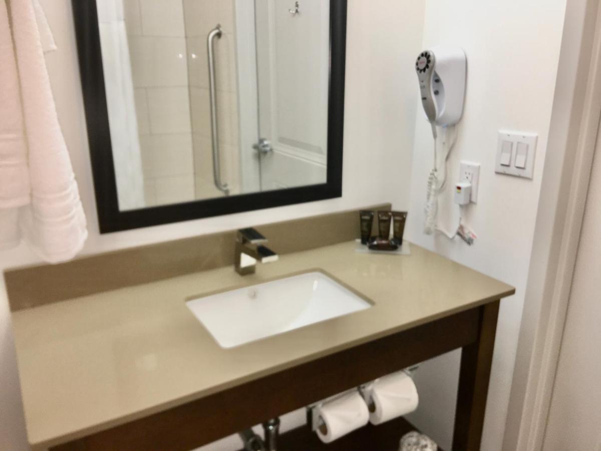 Wingate By Wyndham Jfk Airport, Far Rockaway Ny Hotel New York Eksteriør billede